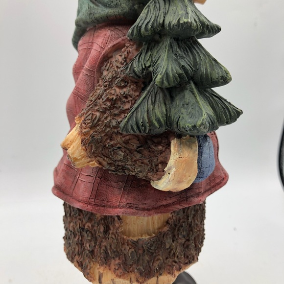 Bear figurine. Resin. Bear Holding Tree and Star. - Picture 8 of 9